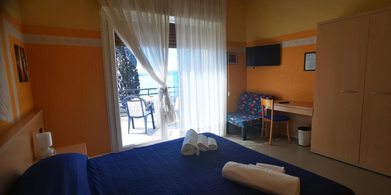 Hotel Aquavite Gardone Riviera Exterior photo