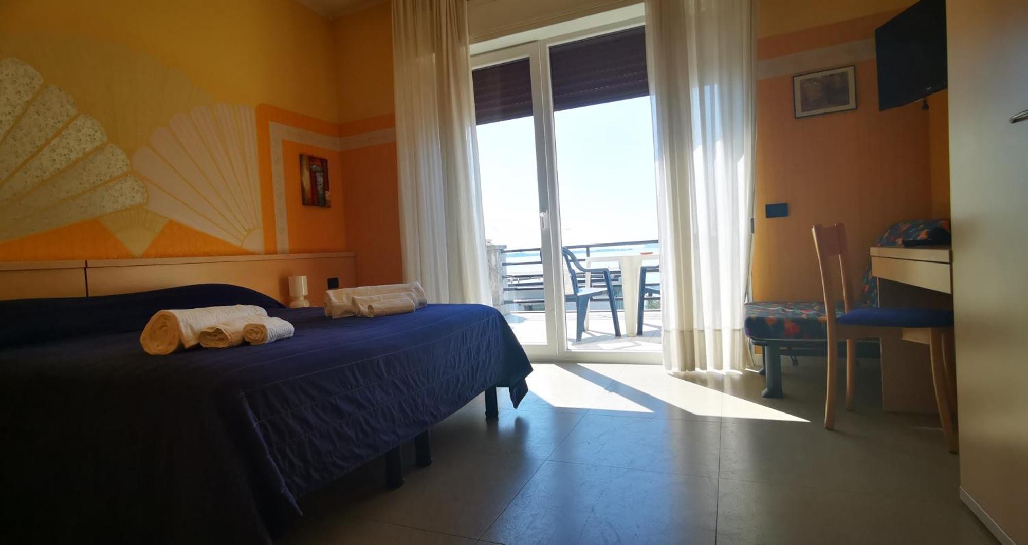 Hotel Aquavite Gardone Riviera Exterior photo
