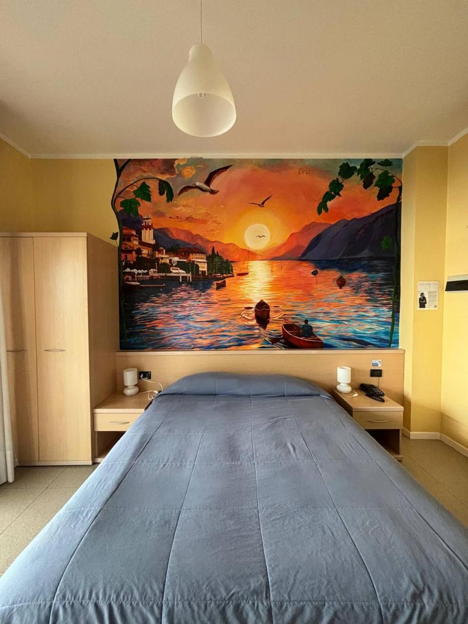 Hotel Aquavite Gardone Riviera Exterior photo