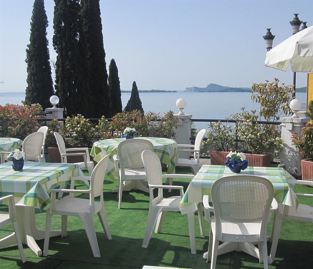 Hotel Aquavite Gardone Riviera Exterior photo