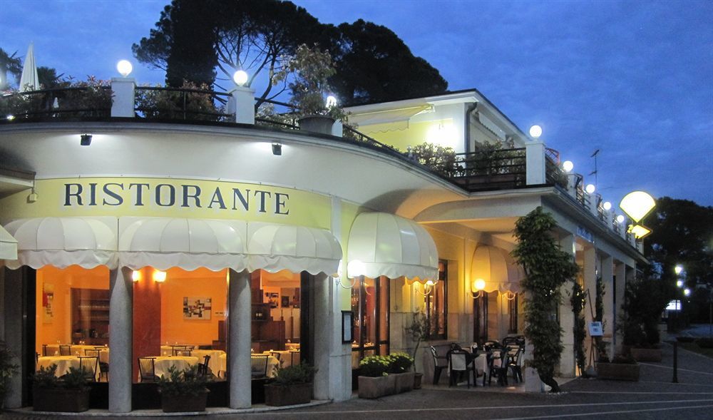 Hotel Aquavite Gardone Riviera Exterior photo