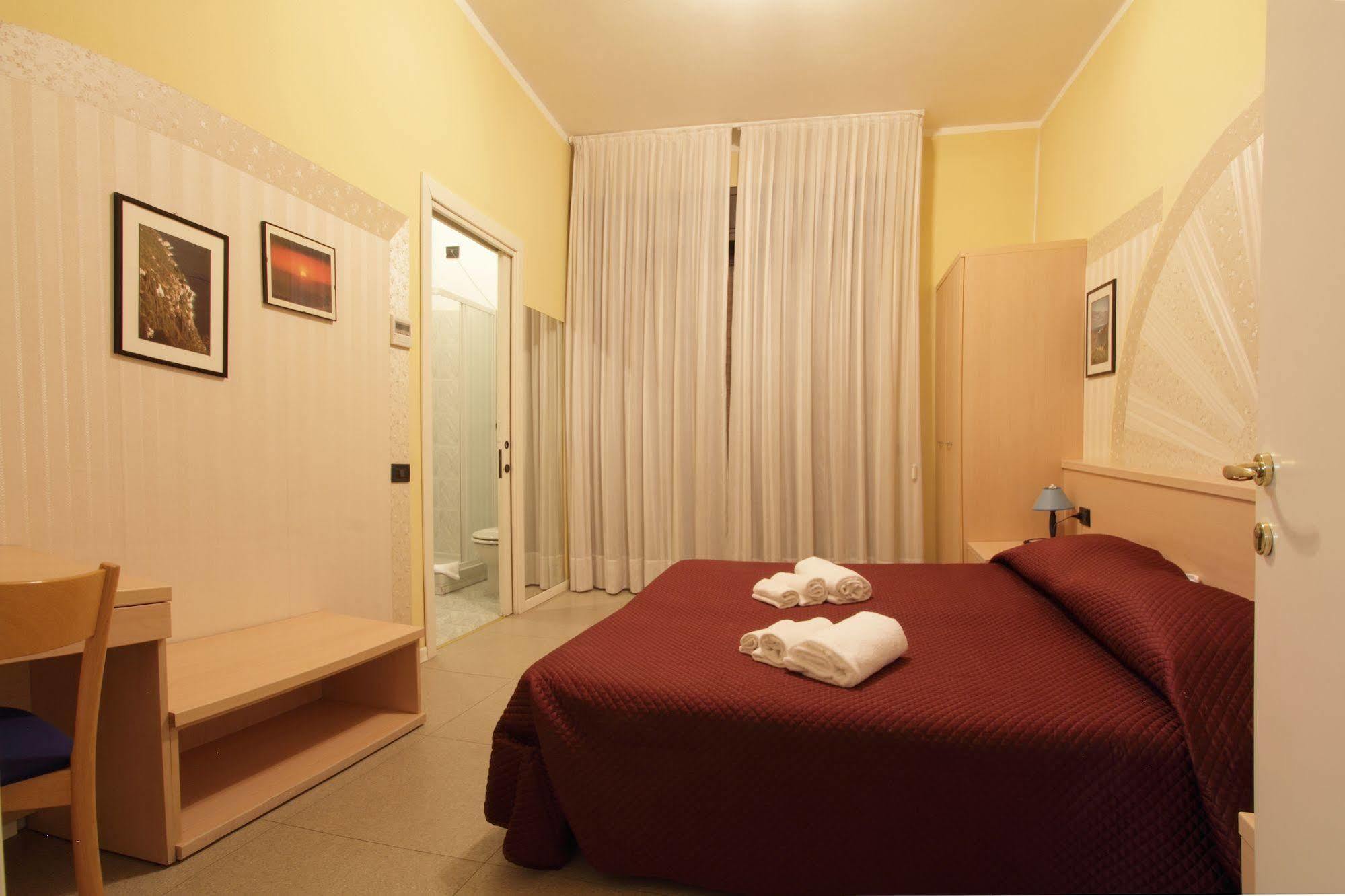 Hotel Aquavite Gardone Riviera Exterior photo